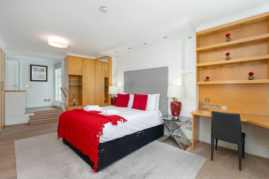 لندن ' Luxury & Spacious 4 Bed 4 Bath Apartment ' المظهر الخارجي الصورة
